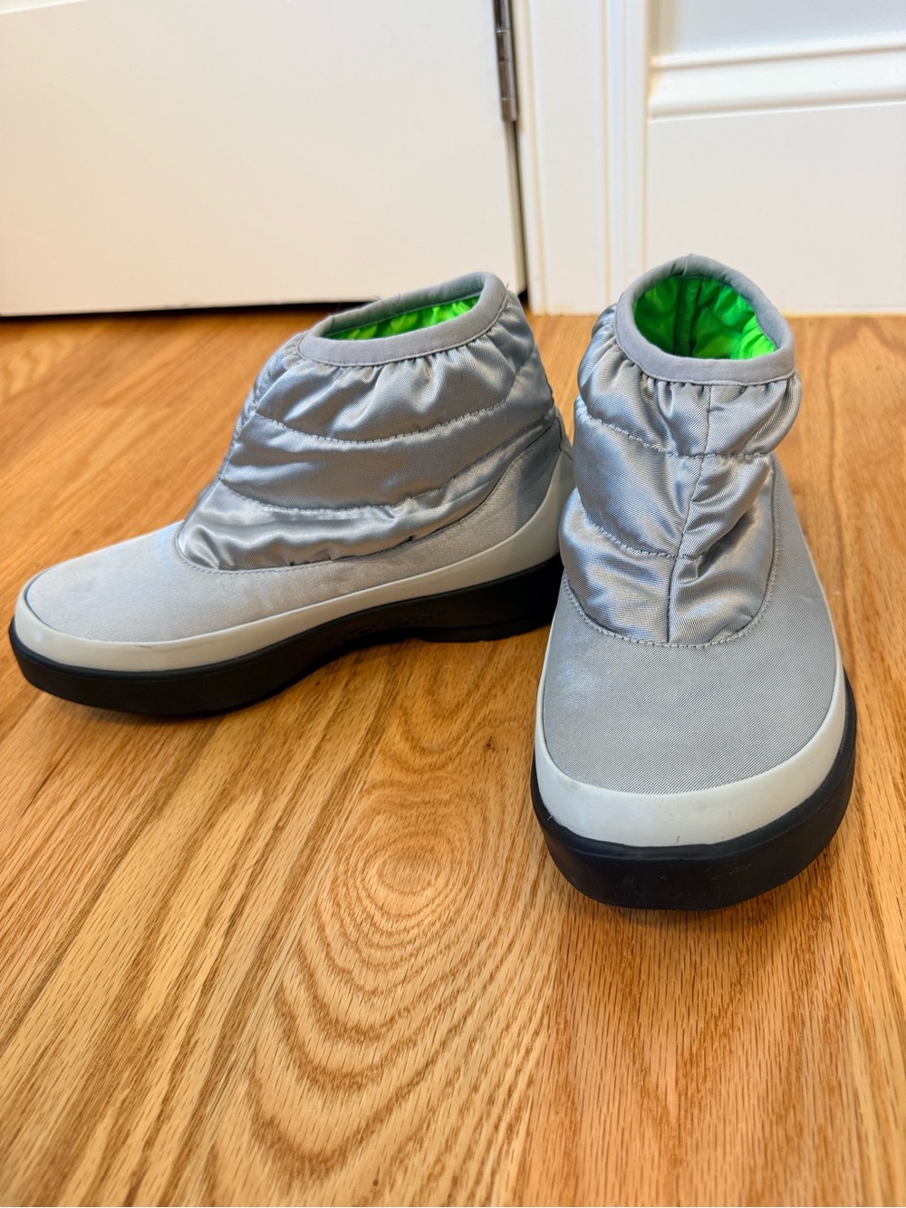 OOFOS Oomg Silver Winter Booties with Neon Green Lining